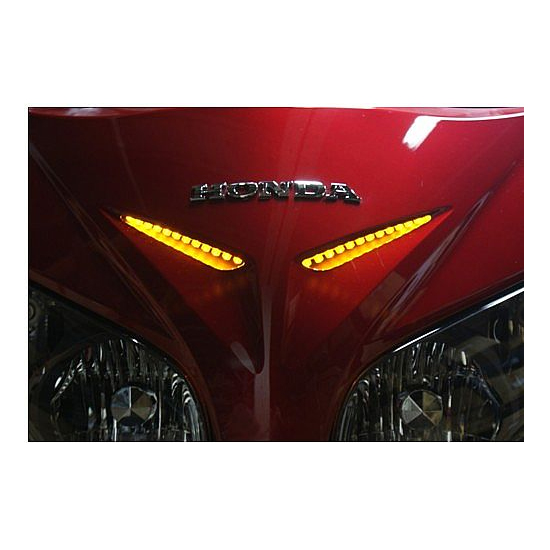 1800 Windshield & front fairing garnish light